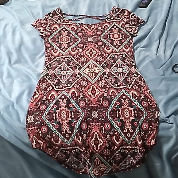 Cute fitted dress - Picture 2 of 4